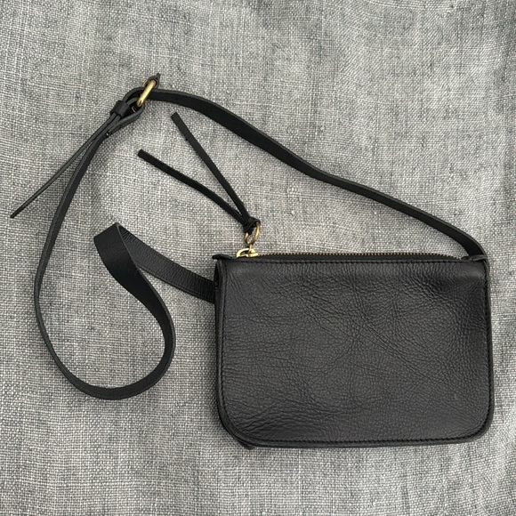 Madewell Handbags - Madewell Small Black Leather Waist / Belt Bag